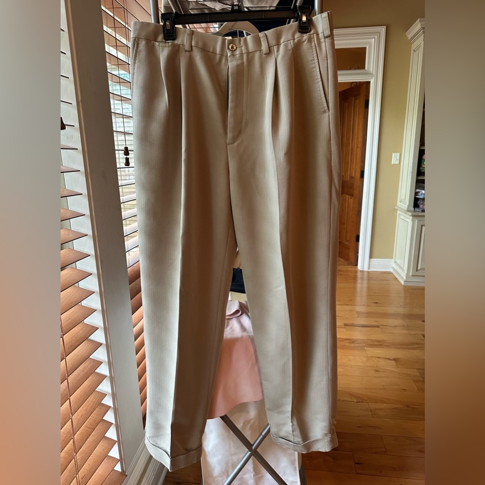 Men’s pleated and cuffed 38x32 Ping tan trousers